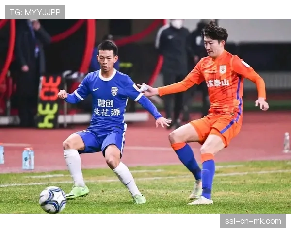 世界杯与中超并行:联赛不停摆的利弊分析 世界杯与中超并行:联赛不停摆的利弊分析