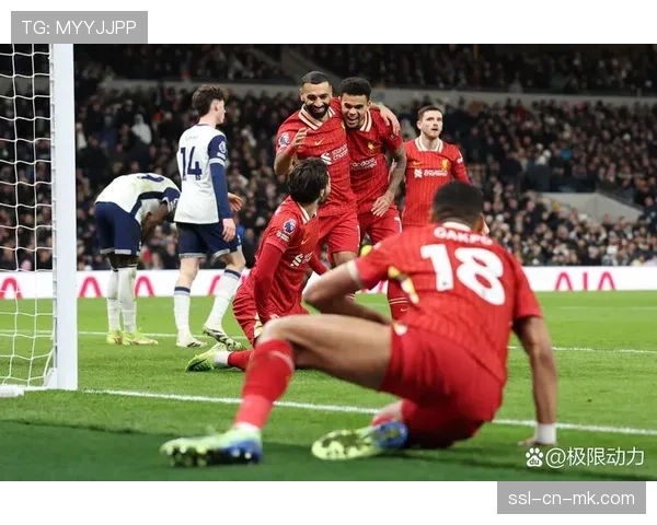 欧联杯1-8决赛:利物浦客场3-0大胜勒沃库森,萨拉赫传射建功 欧联杯1-8决赛:利物浦客场3-0大胜勒沃库森,萨拉赫传射建功